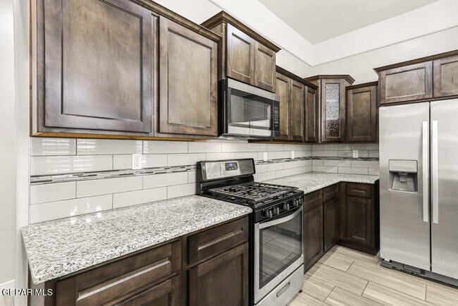 Building Photo - 14824 Harry Flournoy Ave