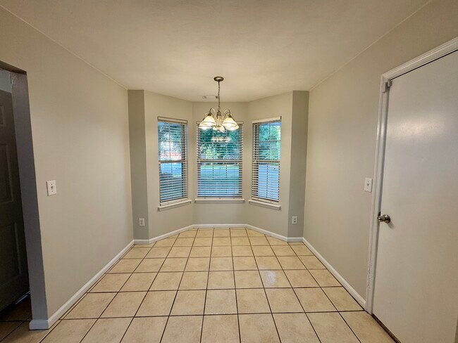 Building Photo - 612 Oak Grove Rd
