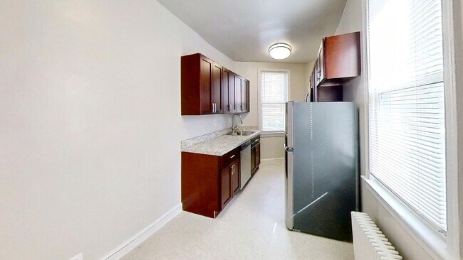 Building Photo - 1320 Nicholson St NW