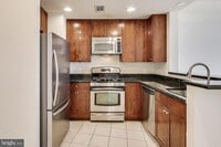 Building Photo - 3650 S Glebe Rd