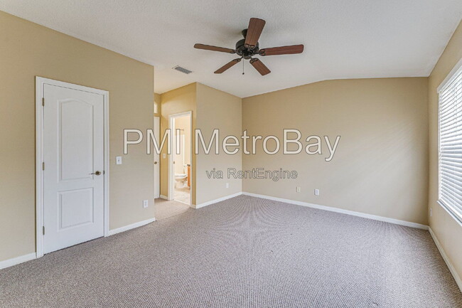 Building Photo - 15706 Fishhawk Falls Dr