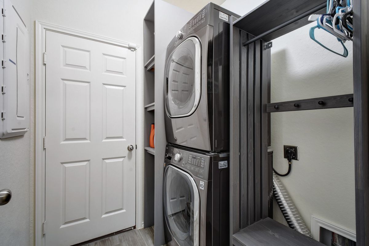 Building Photo - 317 Kotara Cyn