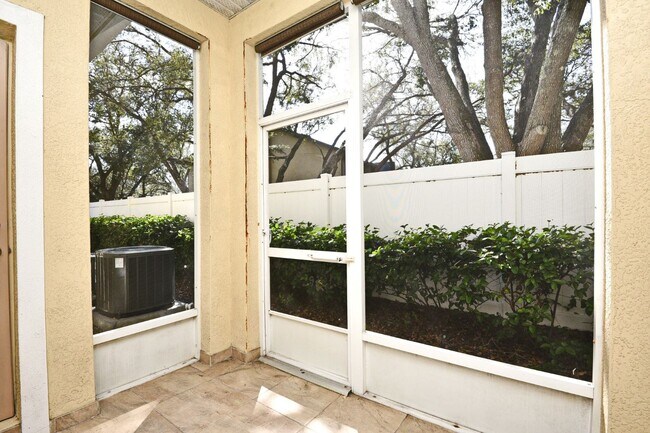 Building Photo - 692 Seabrook Ct