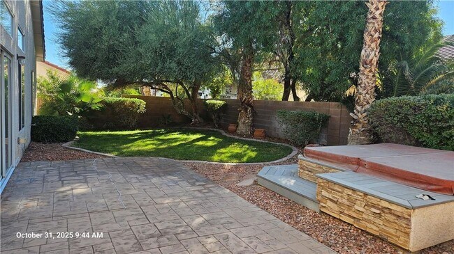 Building Photo - SOUTHERN HIGHLANDS SINGLE STORY 3 CAR GARAGE HOME