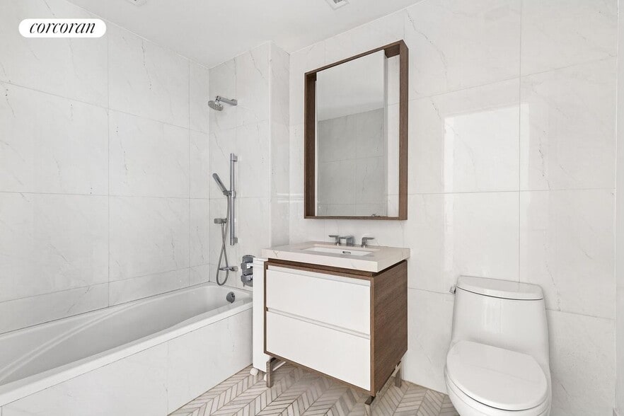 Building Photo - 505 W 43rd St
