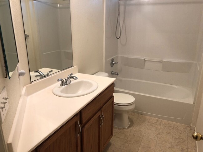 Building Photo - 2772 Shearwater Way