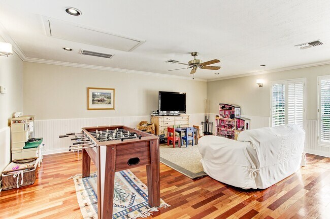 Building Photo - 12203 Maple Rock Dr