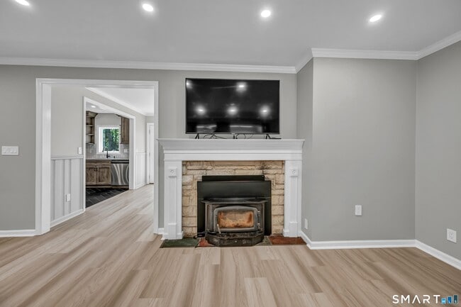 Building Photo - 240 Great Plain Rd