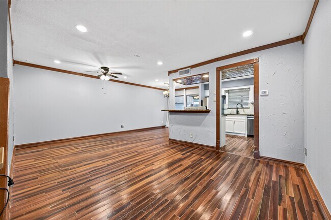 Building Photo - 14515 Wunderlich Dr