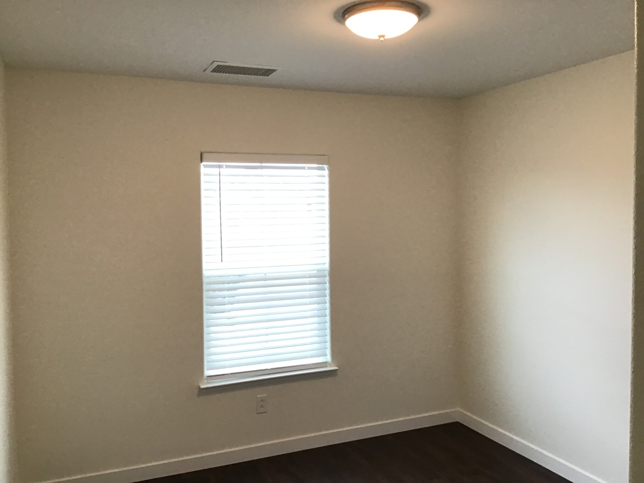 Building Photo - 1940 Black Sand Dr