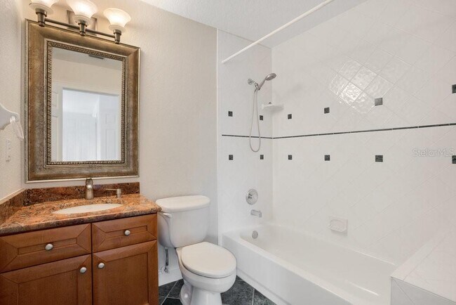 Building Photo - 8527 Summerville Pl