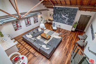 Building Photo - 1046 Princeton Dr