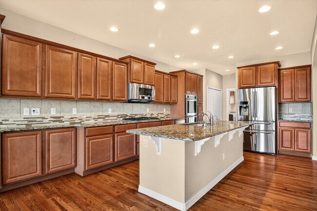 Building Photo - 5279 Mount Cutler Ct