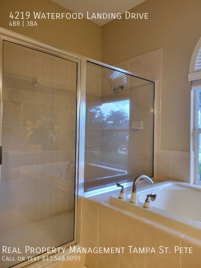 Building Photo - ***LUXURY LUTZ HOME