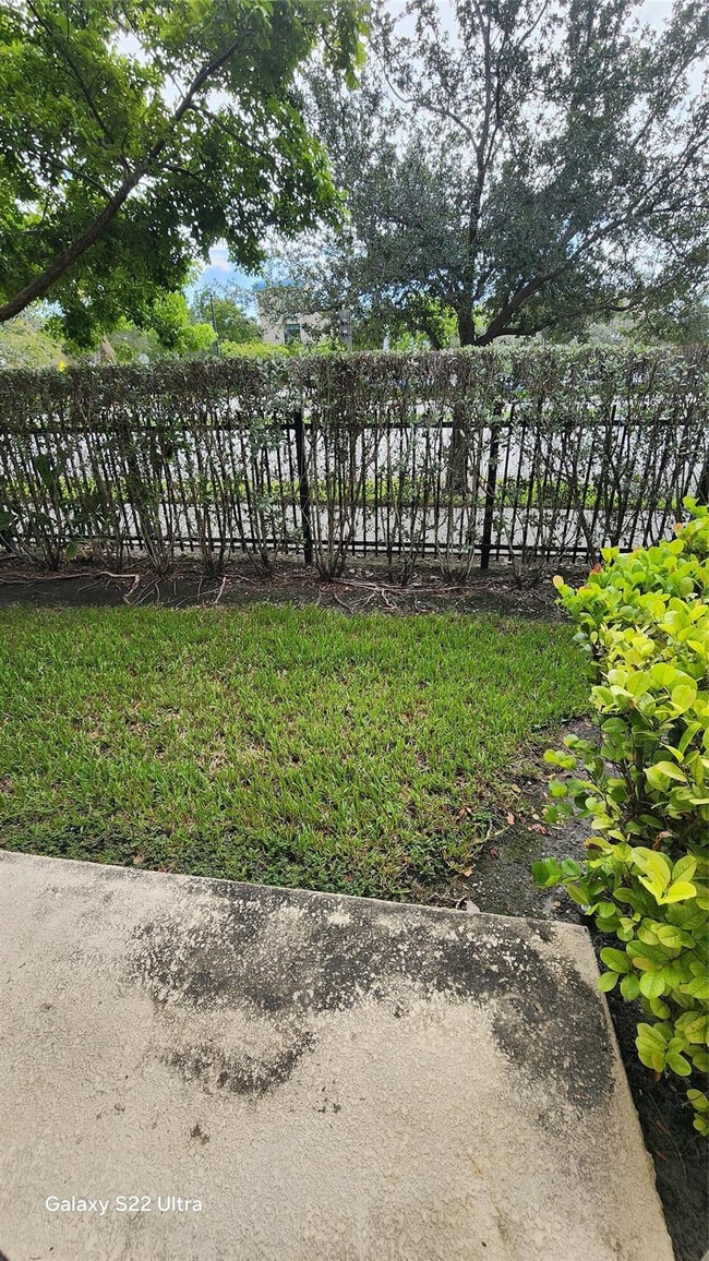 Building Photo - 3364 NW 10th Ave