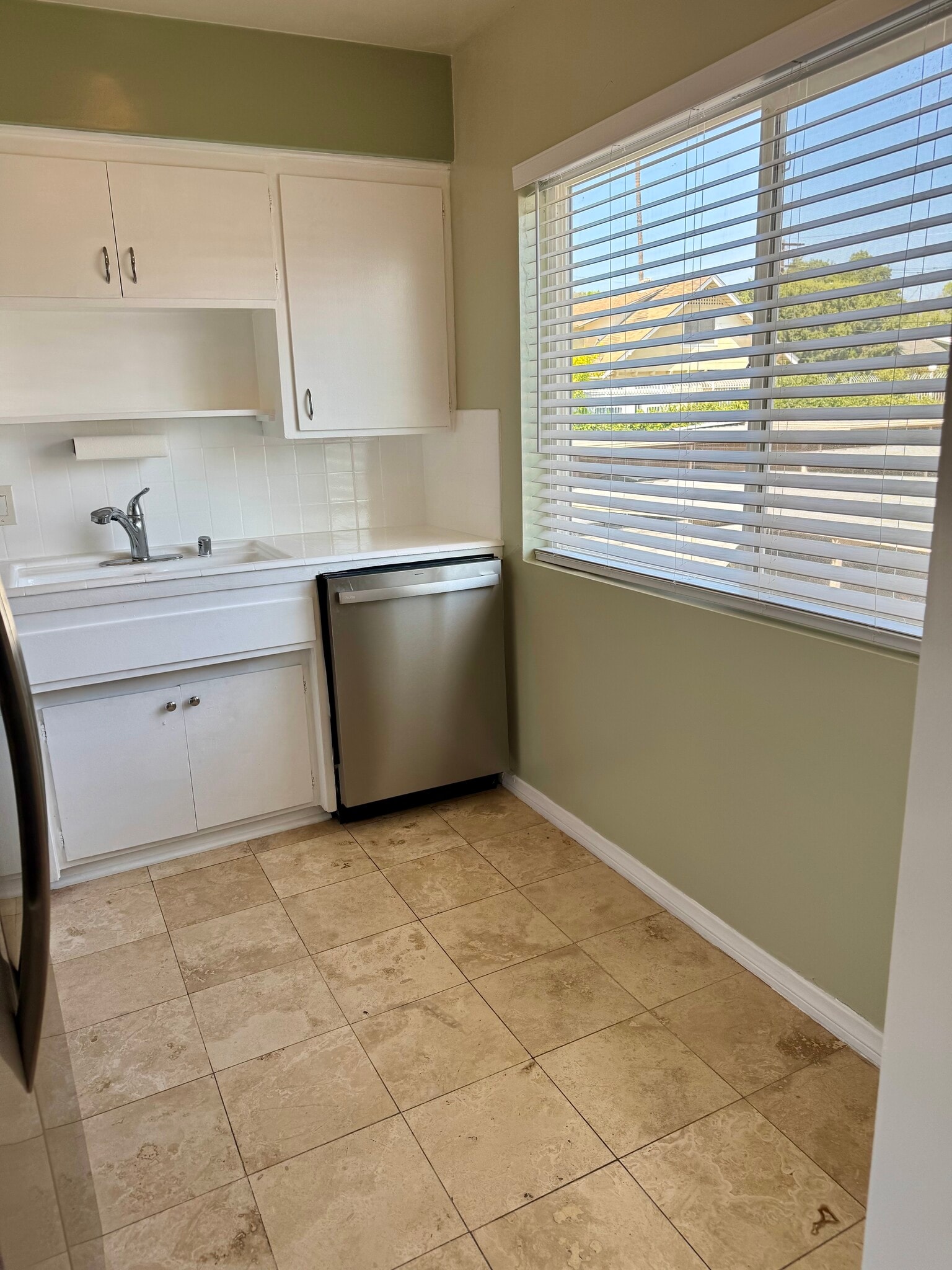 Kitchen - 1115 Cordova St