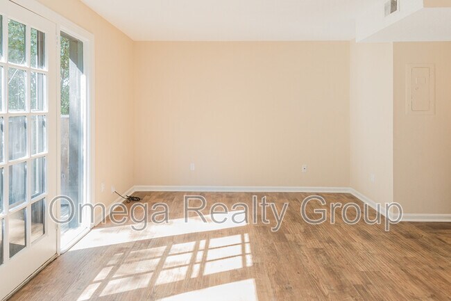 Building Photo - 3328 Warringwood Dr