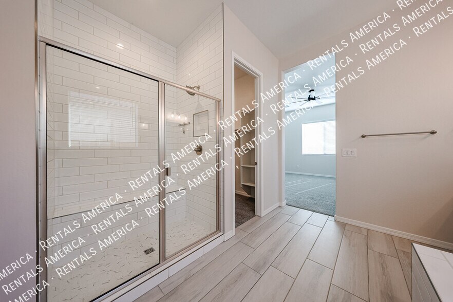 Building Photo - 4815 W Capistrano Ave