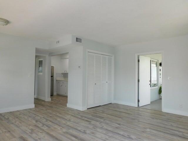 Building Photo - 15 S Palmway