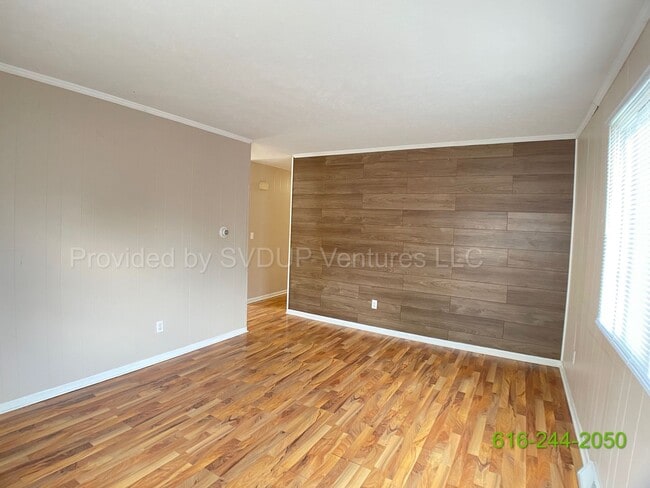 Building Photo - 3 Bedroom 1 Bathroom By Huff Park!!