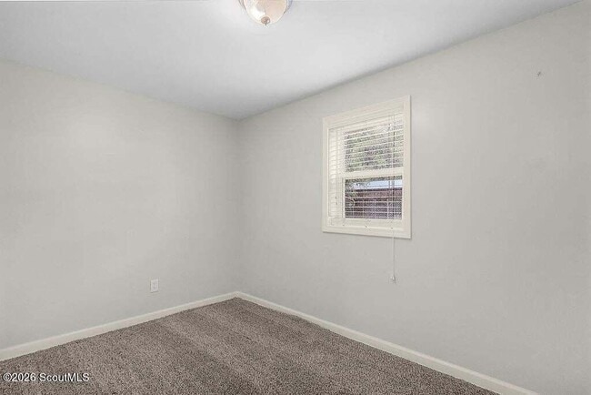 Building Photo - 1025 Lang NE Ln