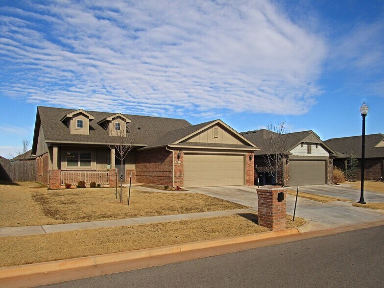 Building Photo - 2533 NW 186th St