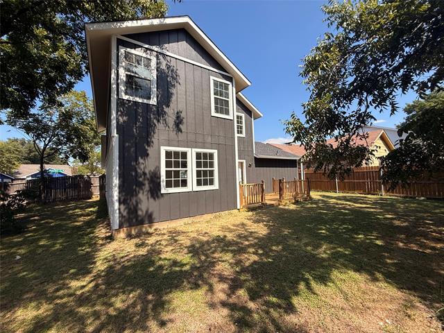 Building Photo - 4600 Waterway Dr N