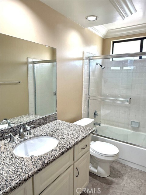 Building Photo - 32001 Lazy Glen Ln