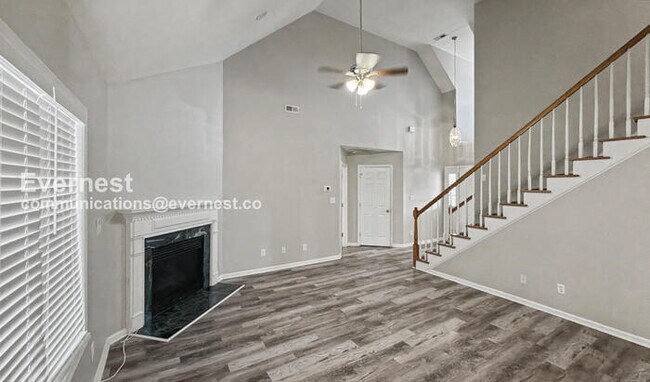 Building Photo - 2901 Old Well Ln