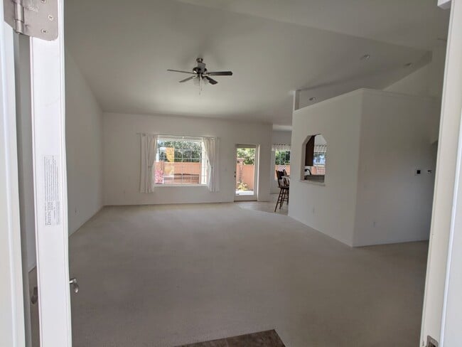 Building Photo - 3 bed 2 bath in Sequim