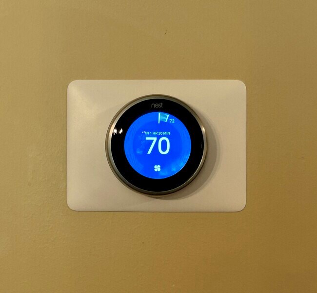 Nest - 114 W 3240 N