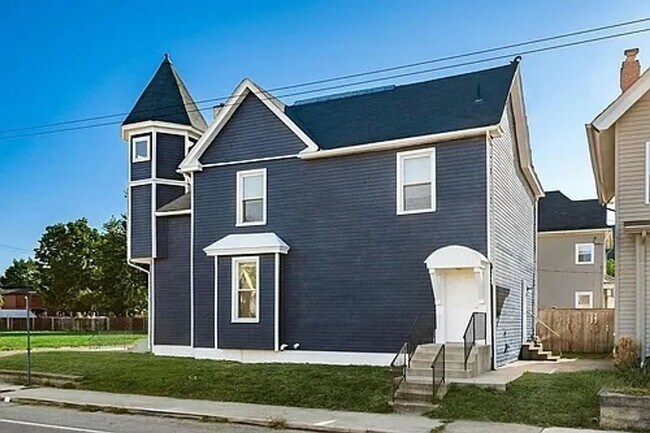 Building Photo - 1109-1111-1111 Franklin Ave