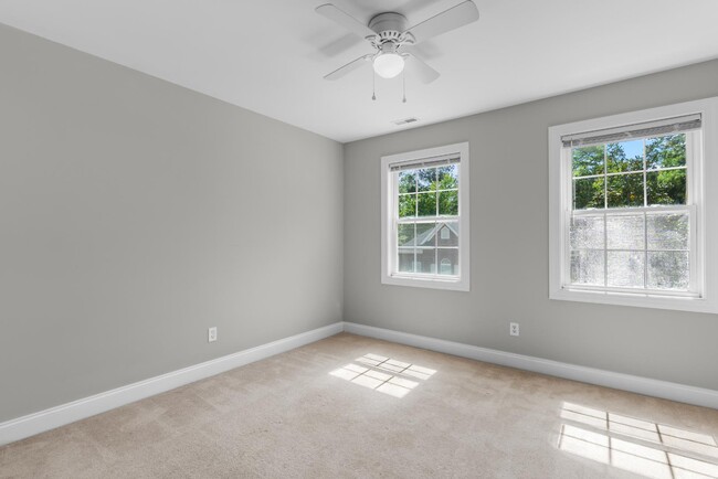 Building Photo - 5419 Magnolia Park Cir
