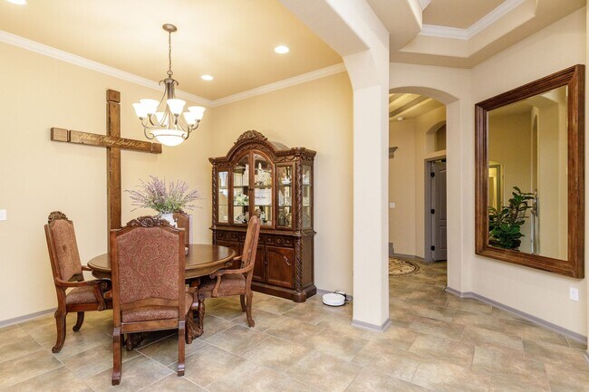 Building Photo - 7921 Pavo Real St