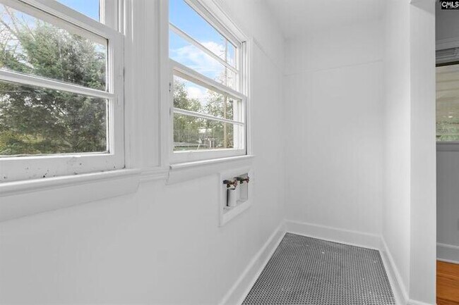 Building Photo - 4110 Timberlane Dr