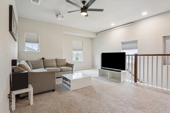 Building Photo - 5001 Black Onyx Dr