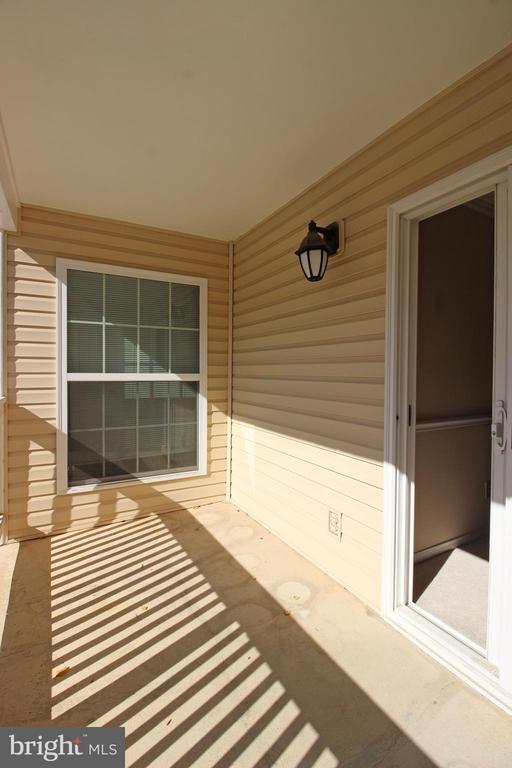 Building Photo - 1543 Lincoln Way