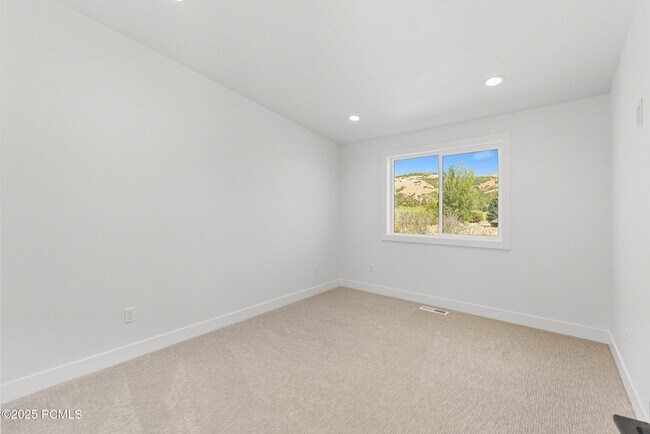 Building Photo - 5866 N Fork Rd