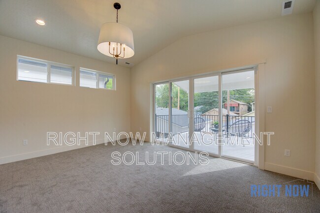 Building Photo - 2104 N 35th St