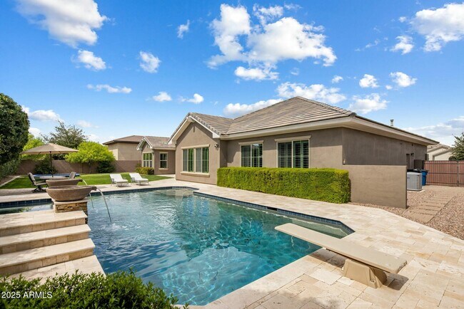 Primary Photo - 2051 E Aris Dr