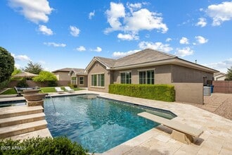 Building Photo - 2051 E Aris Dr