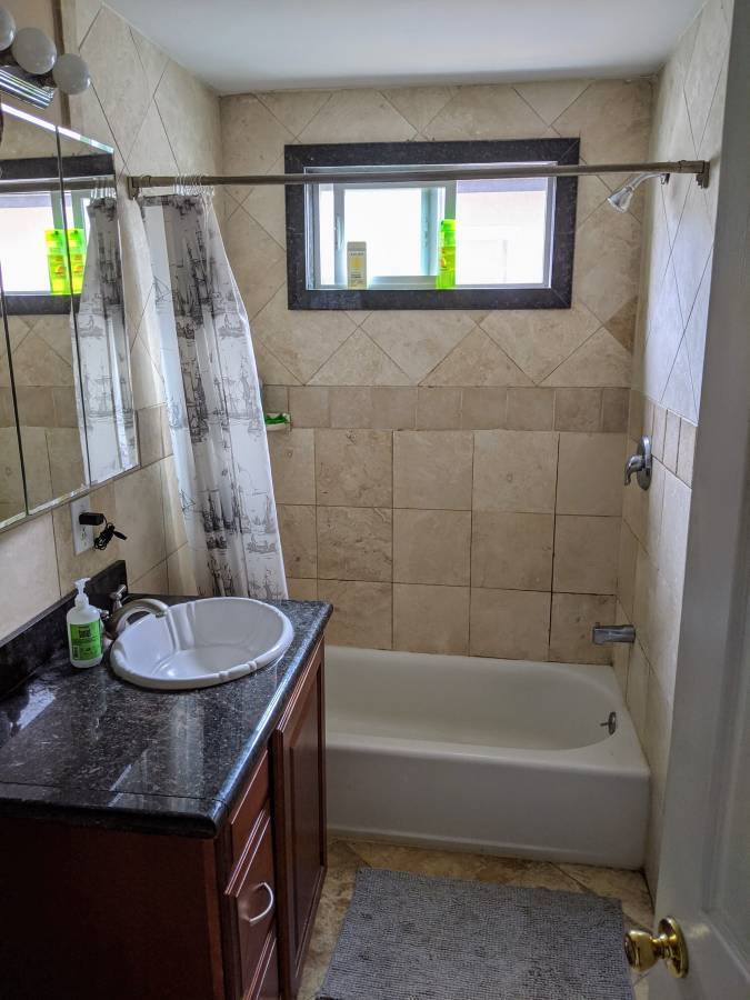 Bathroom - 1813 Oliver Ave