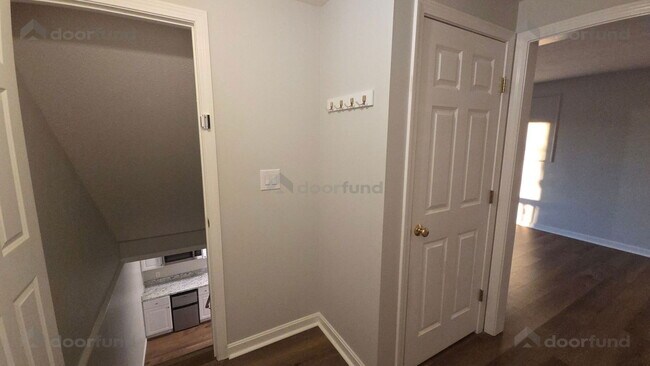 Building Photo - 62 Constitution Dr