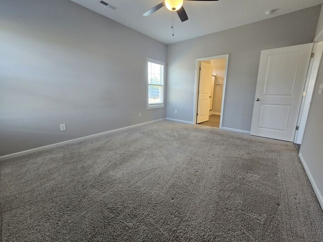 Building Photo - **October Rent Free**4 Bedroom, 2 Bath Hom...