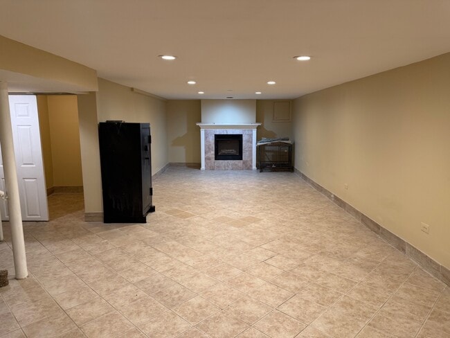 Building Photo - 9503 Greenwood Dr