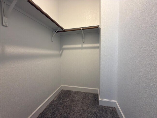 Building Photo - 12900 Stanford Dr