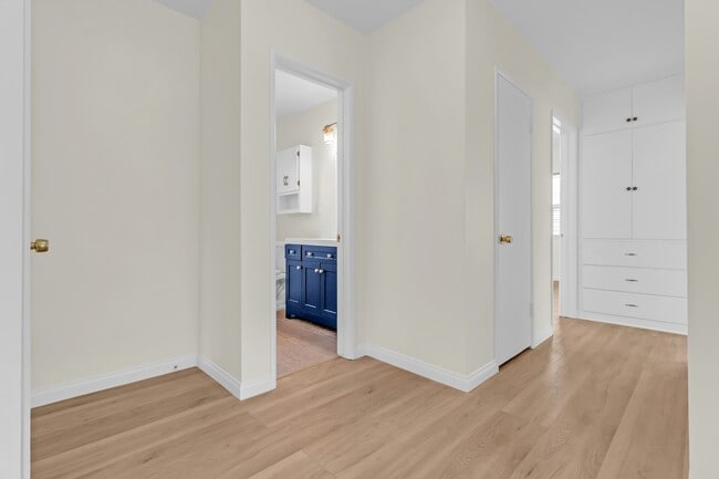 Building Photo - 4731 W 137th Pl