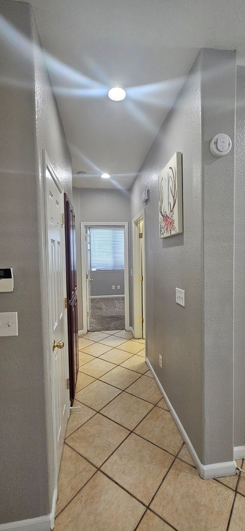 Building Photo - 5796 Bridgecross Dr