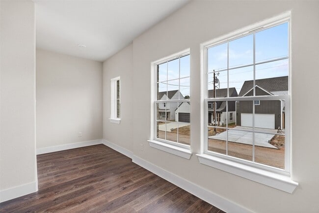 Building Photo - 5702 Barkridge Dr
