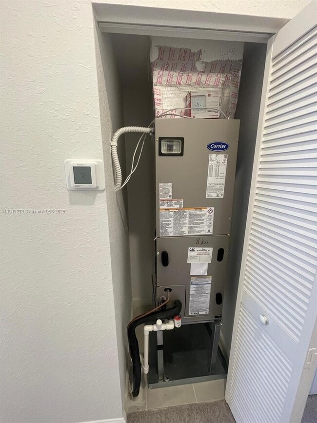 Building Photo - 1066 SE 2nd St